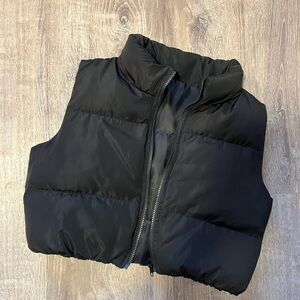 cropped black puffer vest